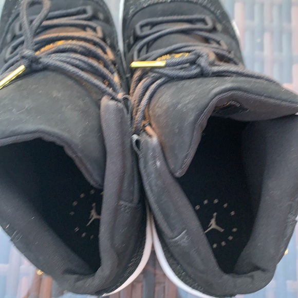 Air Jordan 11 Heiress - Picture 6 of 7